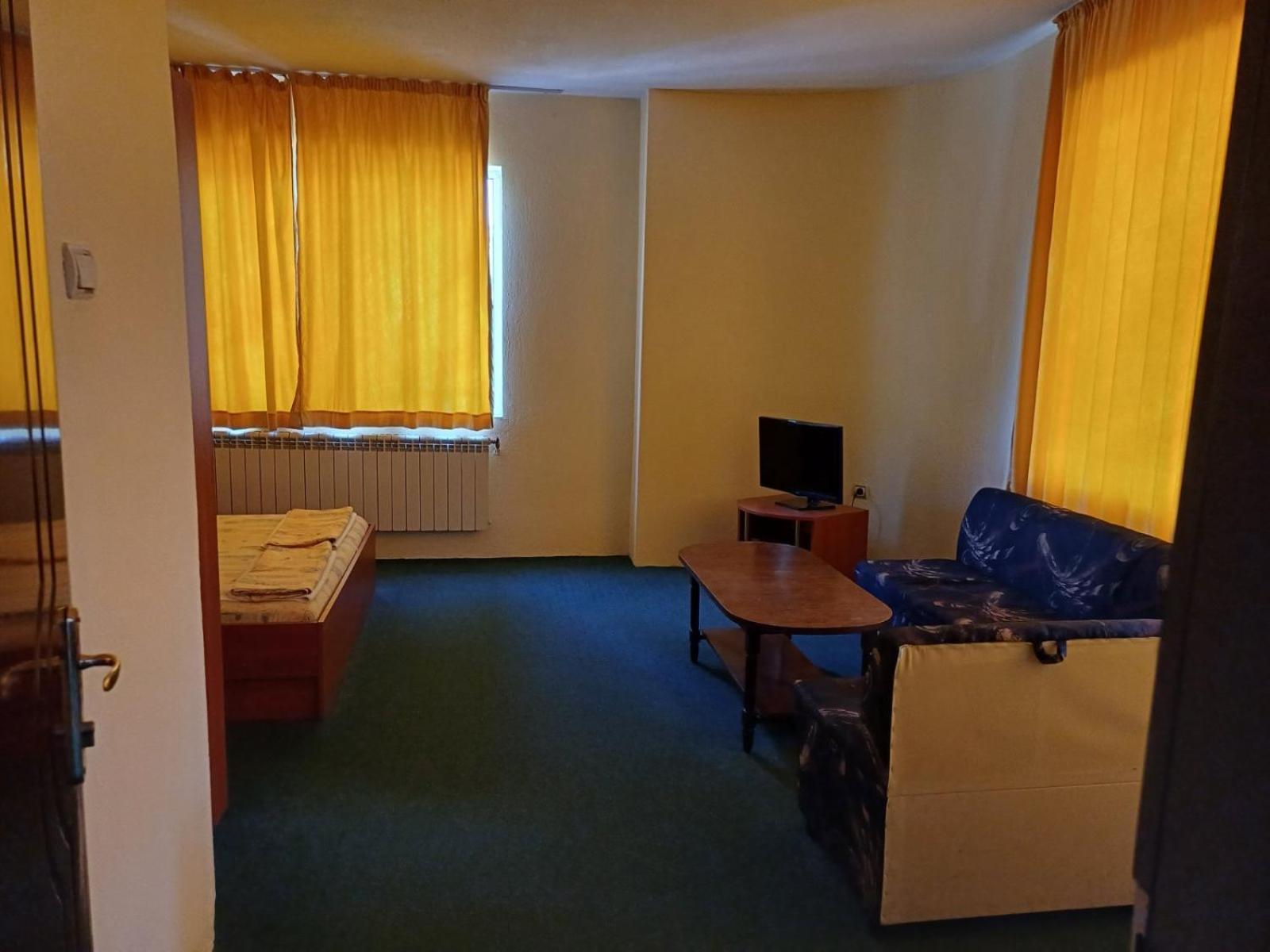 Интернационал Hotel Kulata Exterior photo