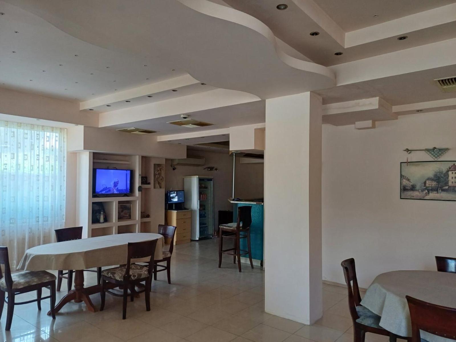 Интернационал Hotel Kulata Exterior photo