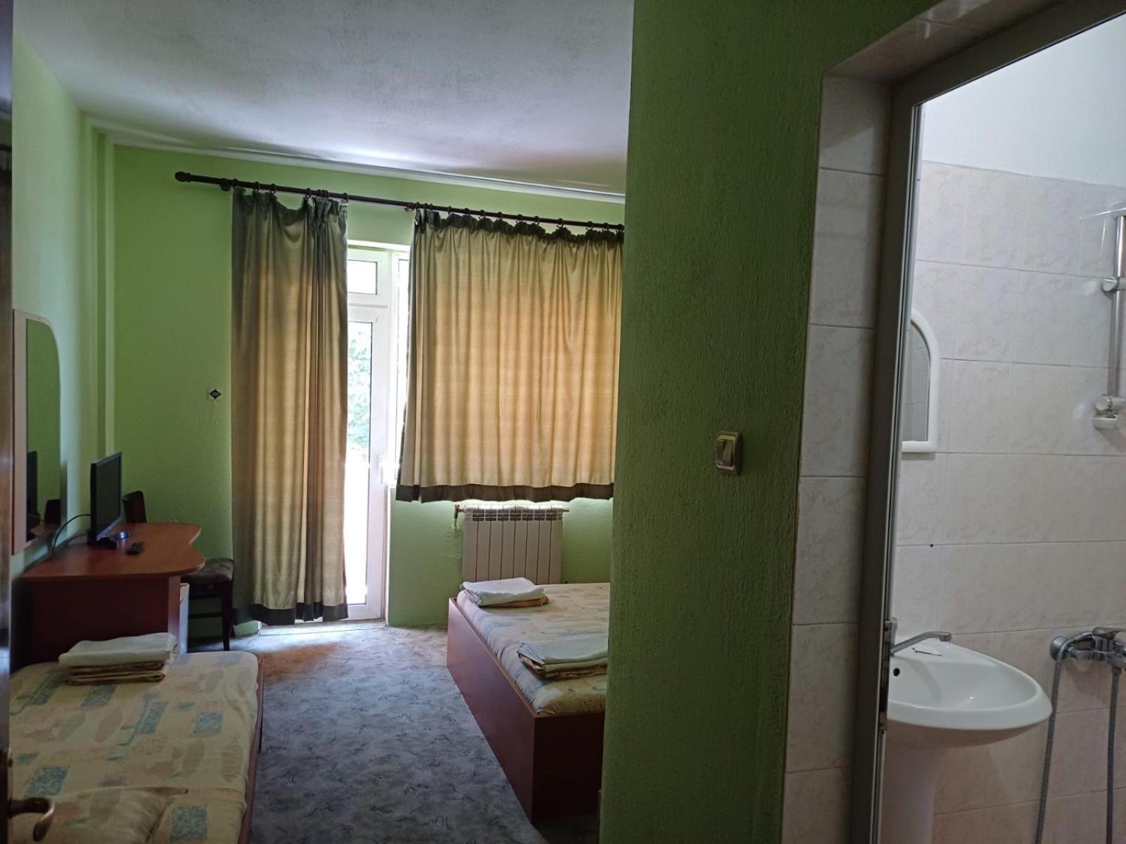 Интернационал Hotel Kulata Exterior photo