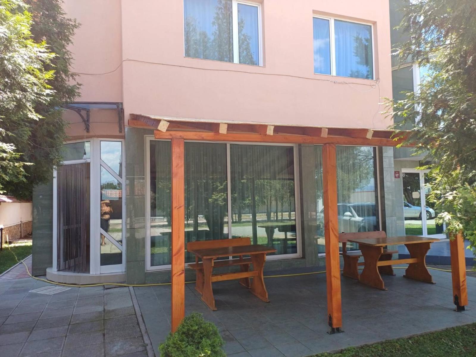 Интернационал Hotel Kulata Exterior photo